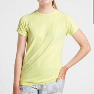 Athleta Dark green Fitted Stretchy Soft 100% Nylon Tee Sz L